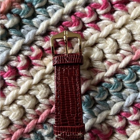 Women’s Vintage Gold Omega - Picture 4 of 5